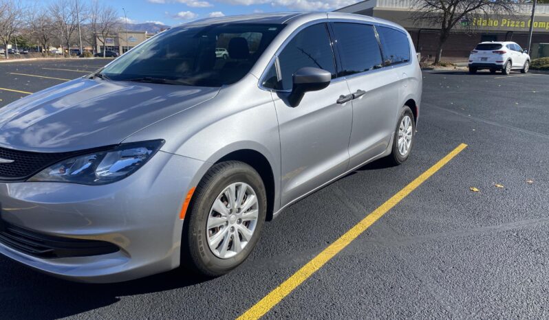 2020 Chrysler Voyager L full