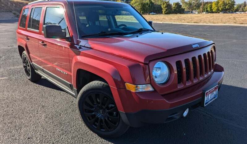 2016 Jeep Patriot Sport full