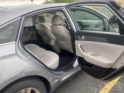 2017 Hyundai Sonata SE full