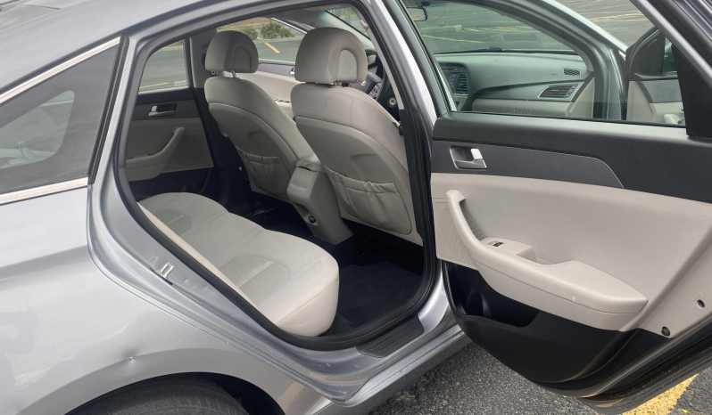 2017 Hyundai Sonata SE full