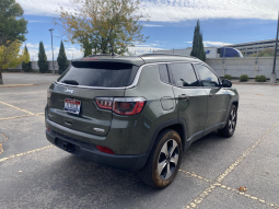2018 Jeep Compass Latitude full