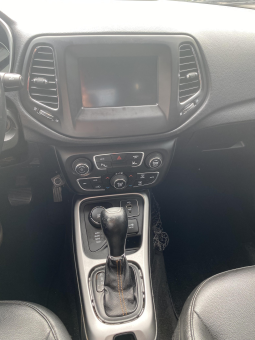 2018 Jeep Compass Latitude full