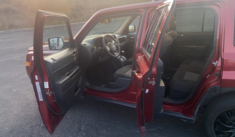 2016 Jeep Patriot Sport full