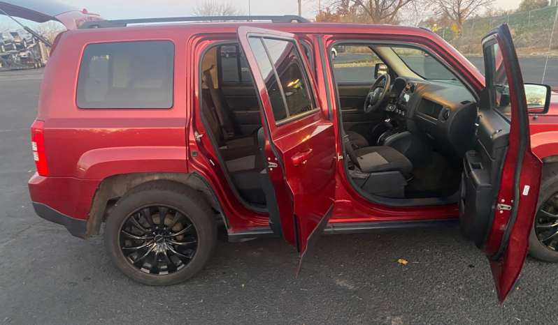 2016 Jeep Patriot Sport full