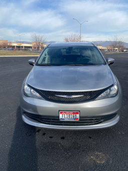 2020 Chrysler Voyager L full