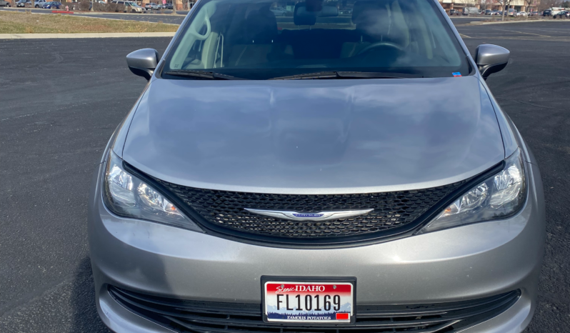 2020 Chrysler Voyager L full