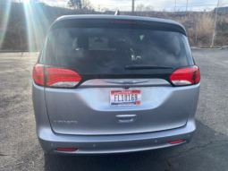 2020 Chrysler Voyager L full