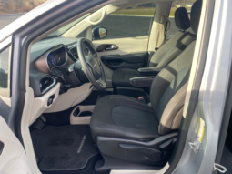 2020 Chrysler Voyager L full