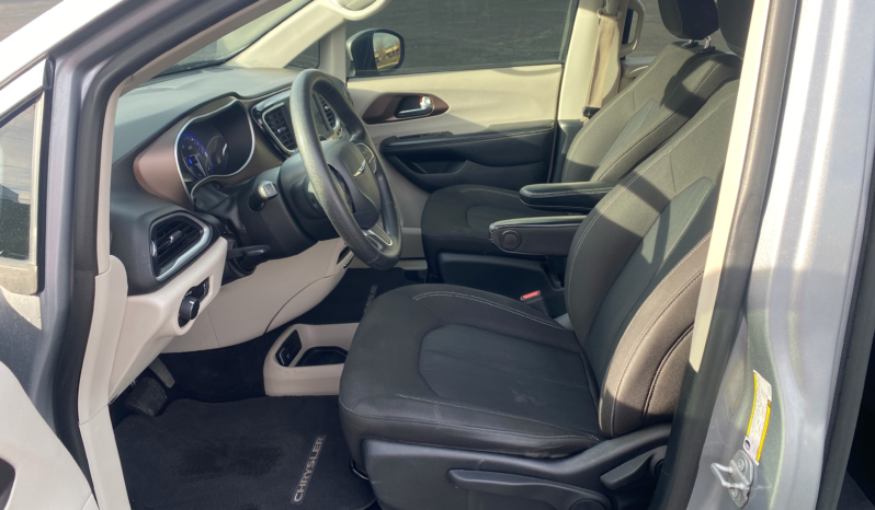 2020 Chrysler Voyager L full