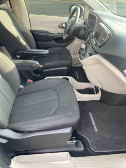 2020 Chrysler Voyager L full