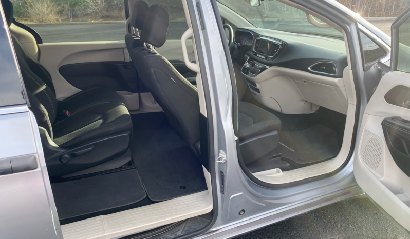 2020 Chrysler Voyager L full