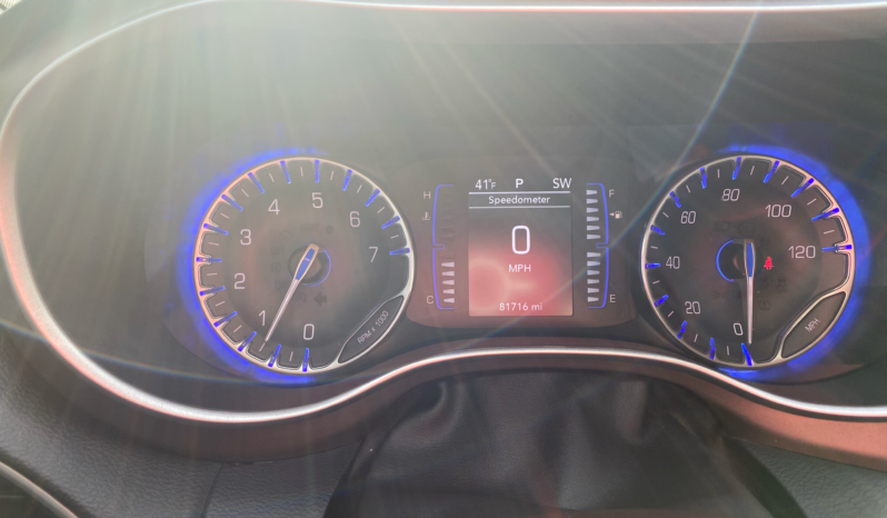 2020 Chrysler Voyager L full