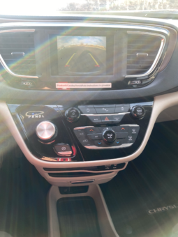 2020 Chrysler Voyager L full