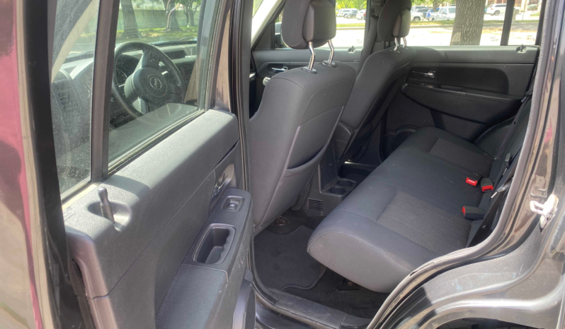 2011 Jeep Liberty Sport full